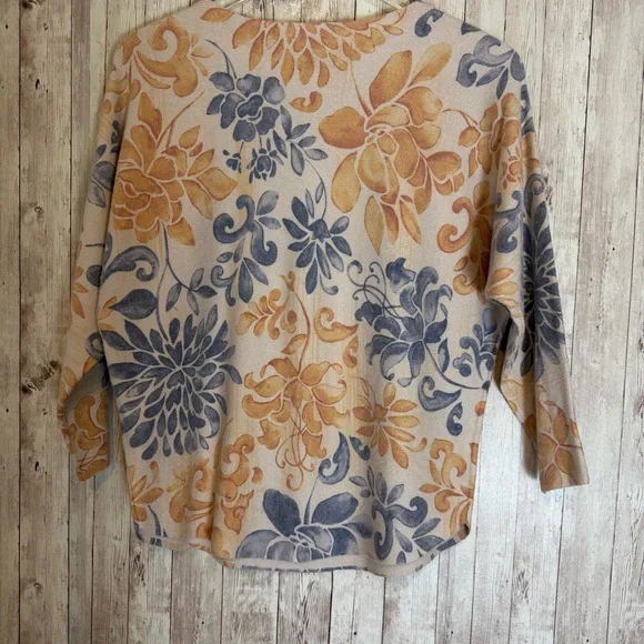 Sioni Rayon-Blend Knit Floral Sweater - Picture 6 of 7
